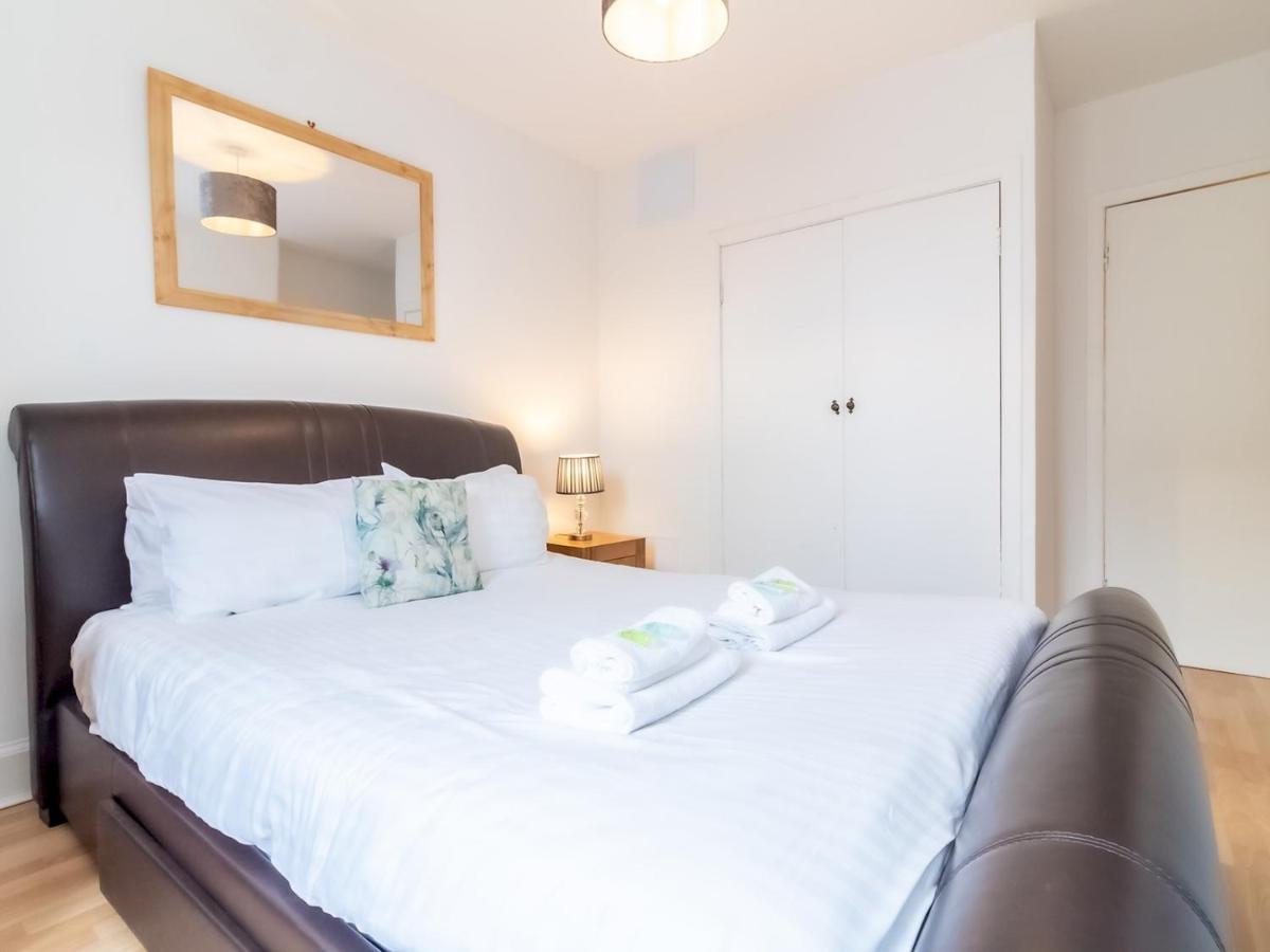 Bright And Cosy Flat At The Heart Of The Old Town Apartment เอดินบะระ ภายนอก รูปภาพ